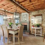 Matilde, With Private Pool On The Lucca Hills Villa Capannori