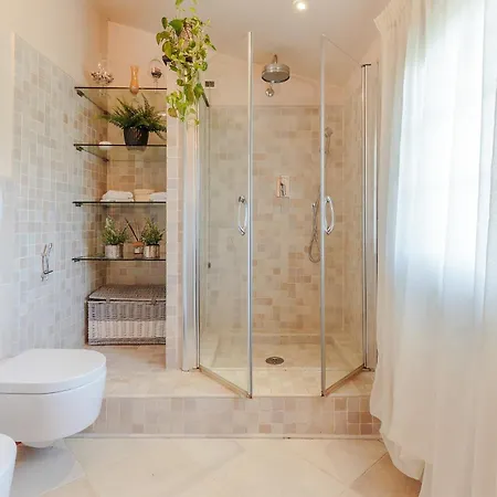 Villa Matilde, With Private Pool On The Lucca Hills *