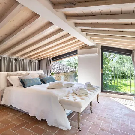 Villa Matilde, With Private Pool On The Lucca Hills
