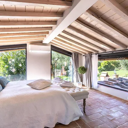 Villa Matilde, With Private Pool On The Lucca Hills *